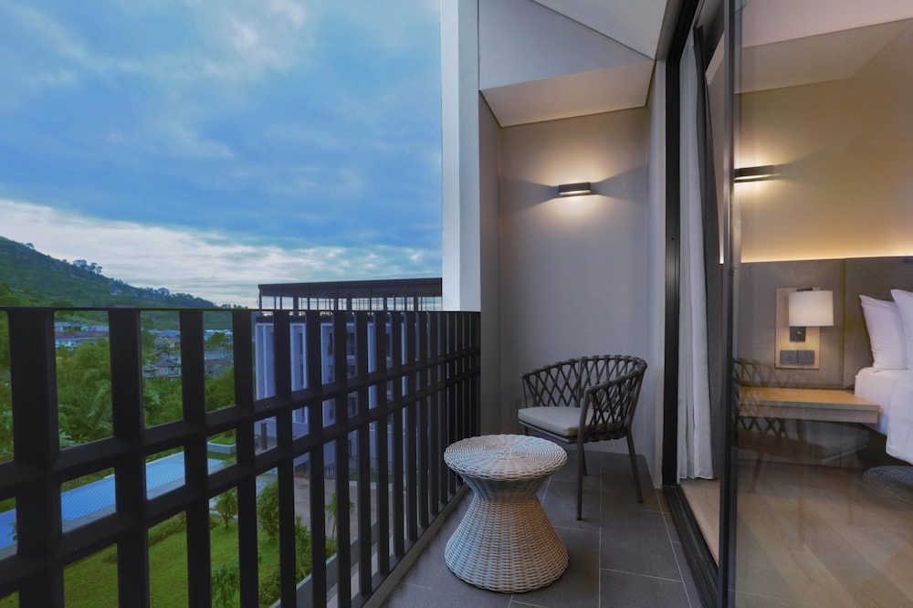 Grand Aston Puncak Hotel and Resort 50/50