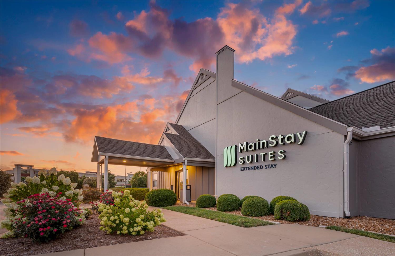 MainStay Suites St. Louis - Galleria photo5