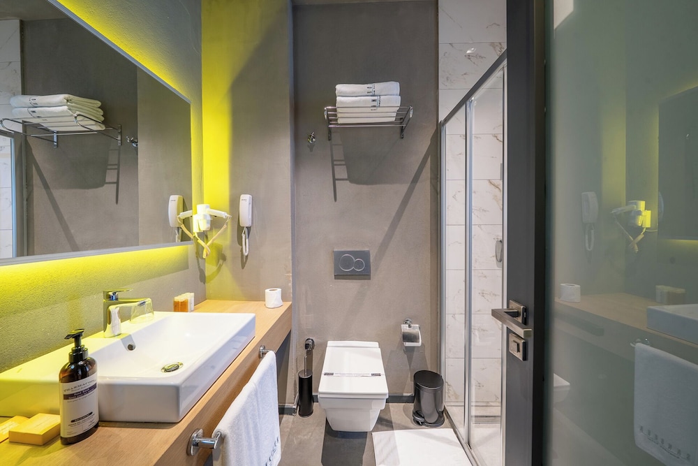 Sandima Boutique Hotel 39/43