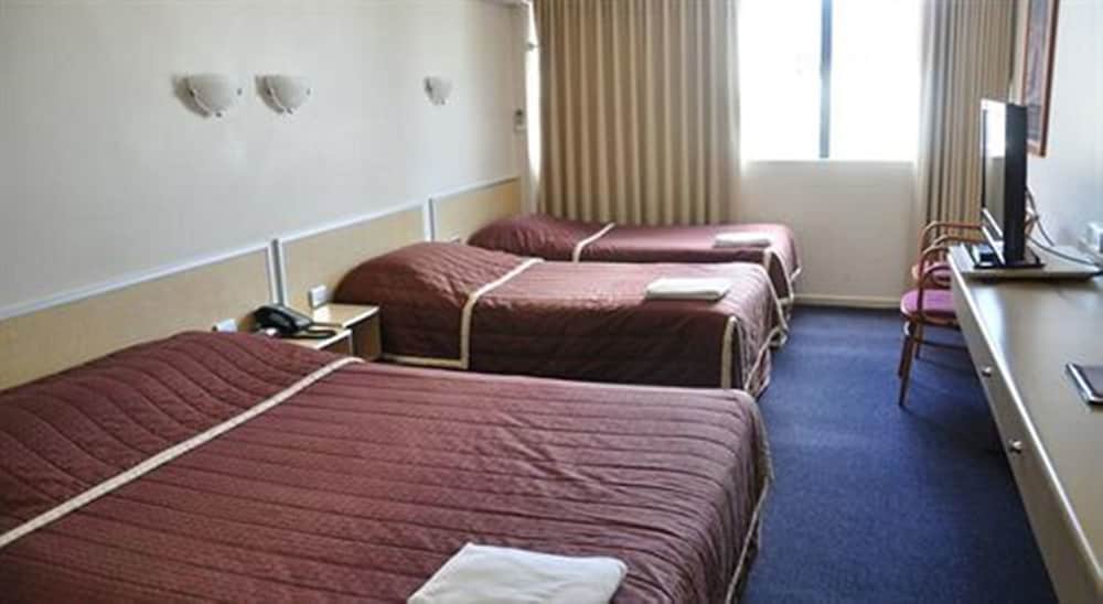 City Park Hotel 10/28