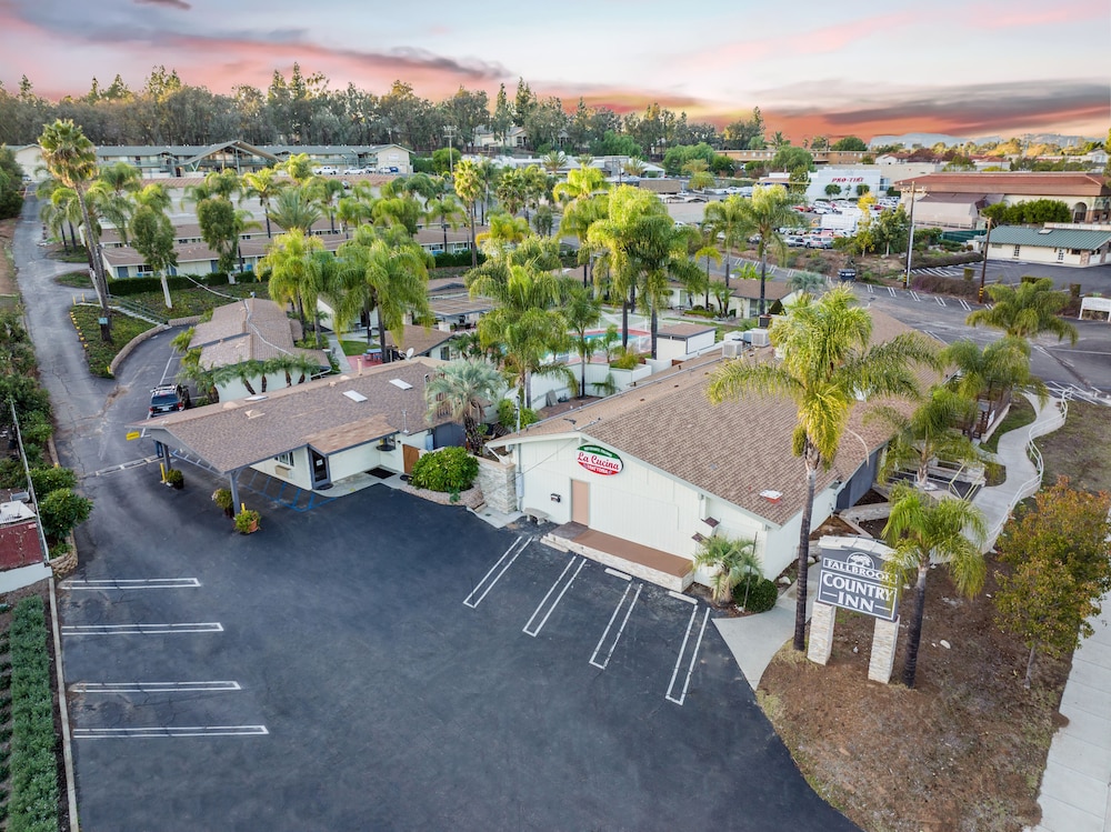 Fallbrook Country Inn 48/65