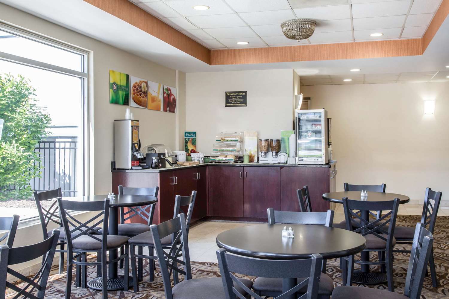 Quality Inn and Suites Danbury Near University 37/44