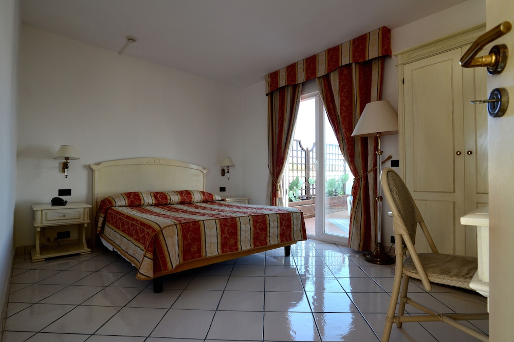 Del Sole Hotel 38/64