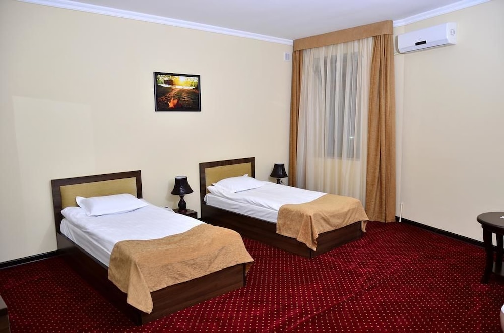 Hotel Diyora 14/37