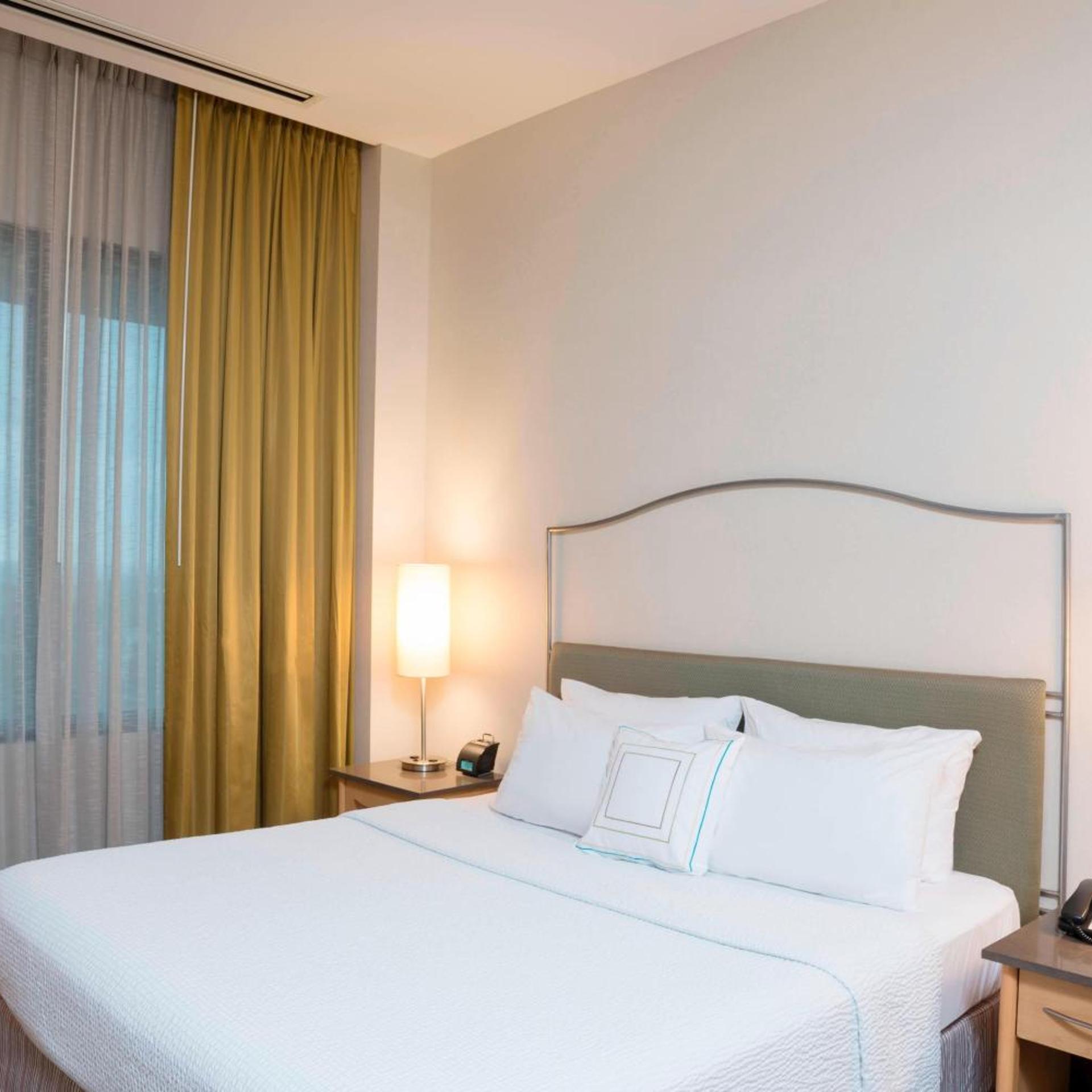 Deluxe, King Bed, Sofa