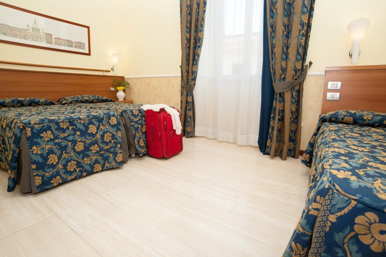 Windrose Hotel 35/46
