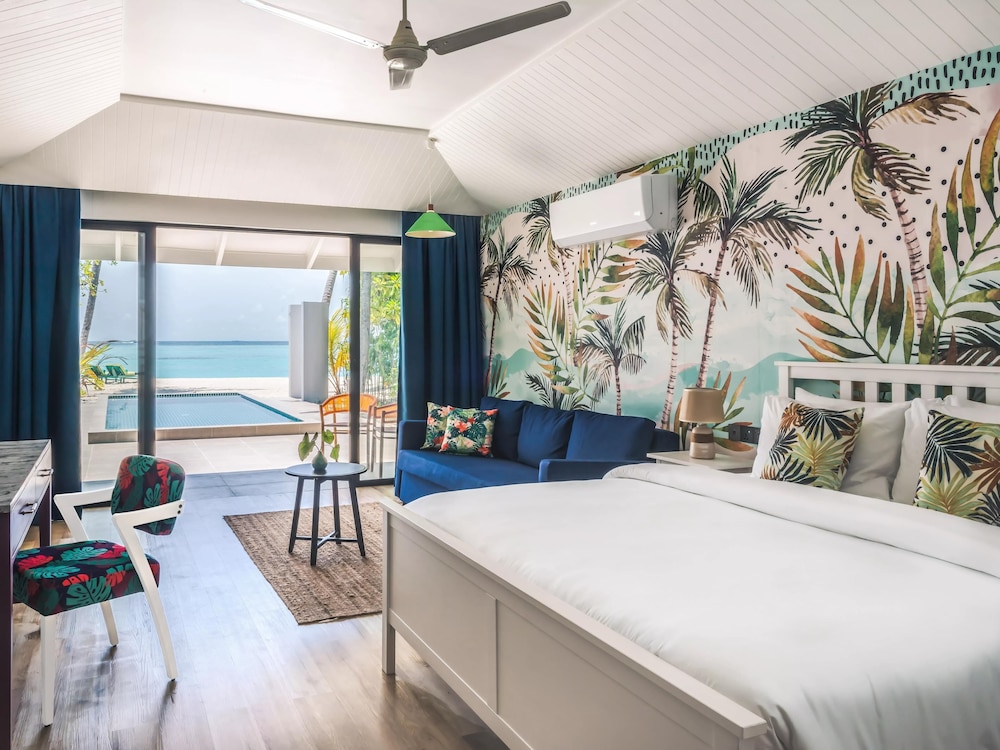 Lagoon, Beach Pool, Deluxe, Villa, Double Bed, Sofa