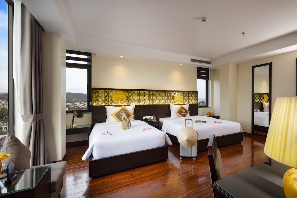 Thanh Lich Royal Boutique Hotel 12/69