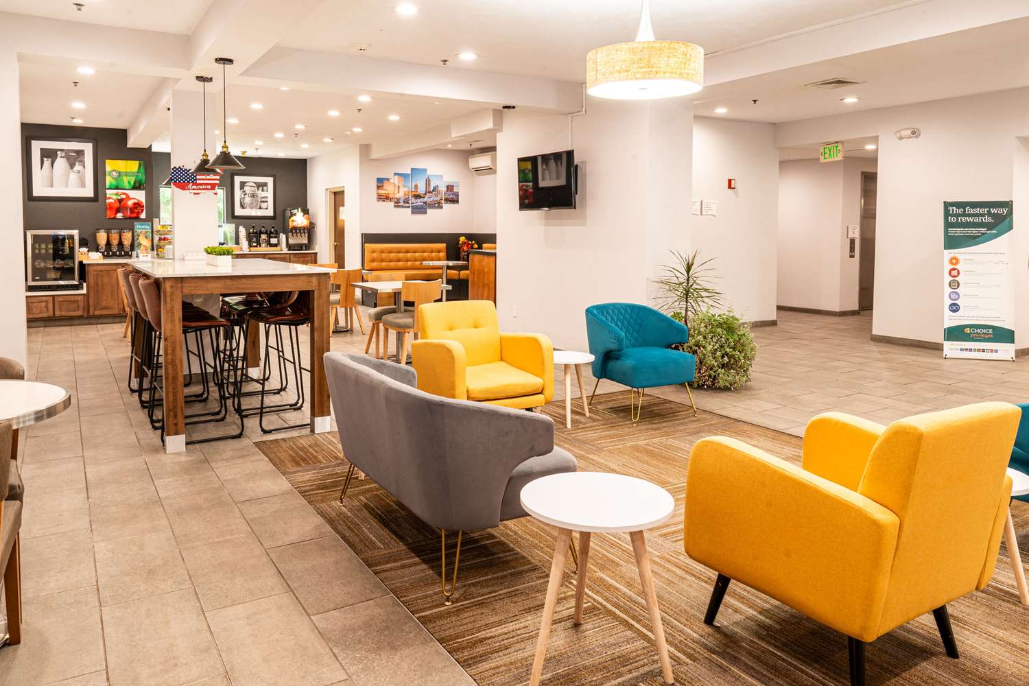 Quality Inn & Suites Oakwood Village - Cleveland South 24/26