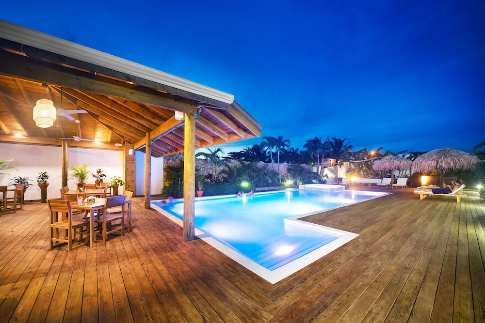 Naboo Resort & Dive Center - Adults Only 26/50