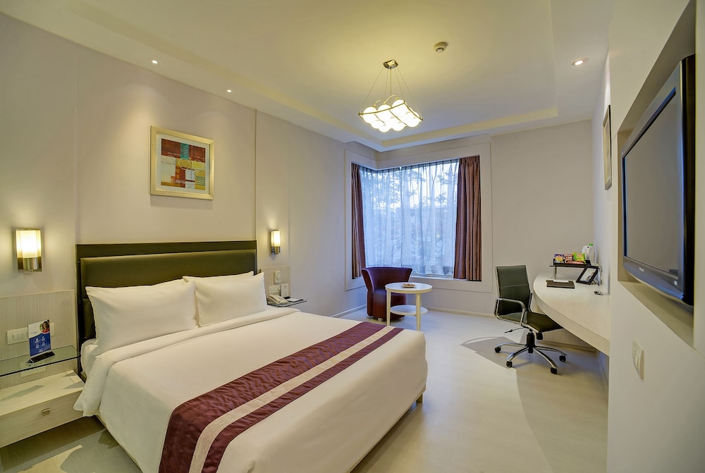 Sarovar Portico Naraina 27/54