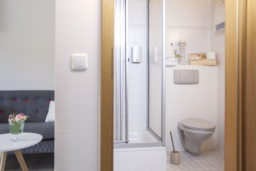 LANDHOTEL ROSENSCHAENKE 50/50