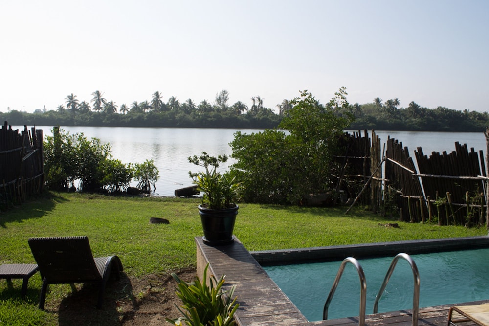Isla Tajin Beach and River Resort 44/54