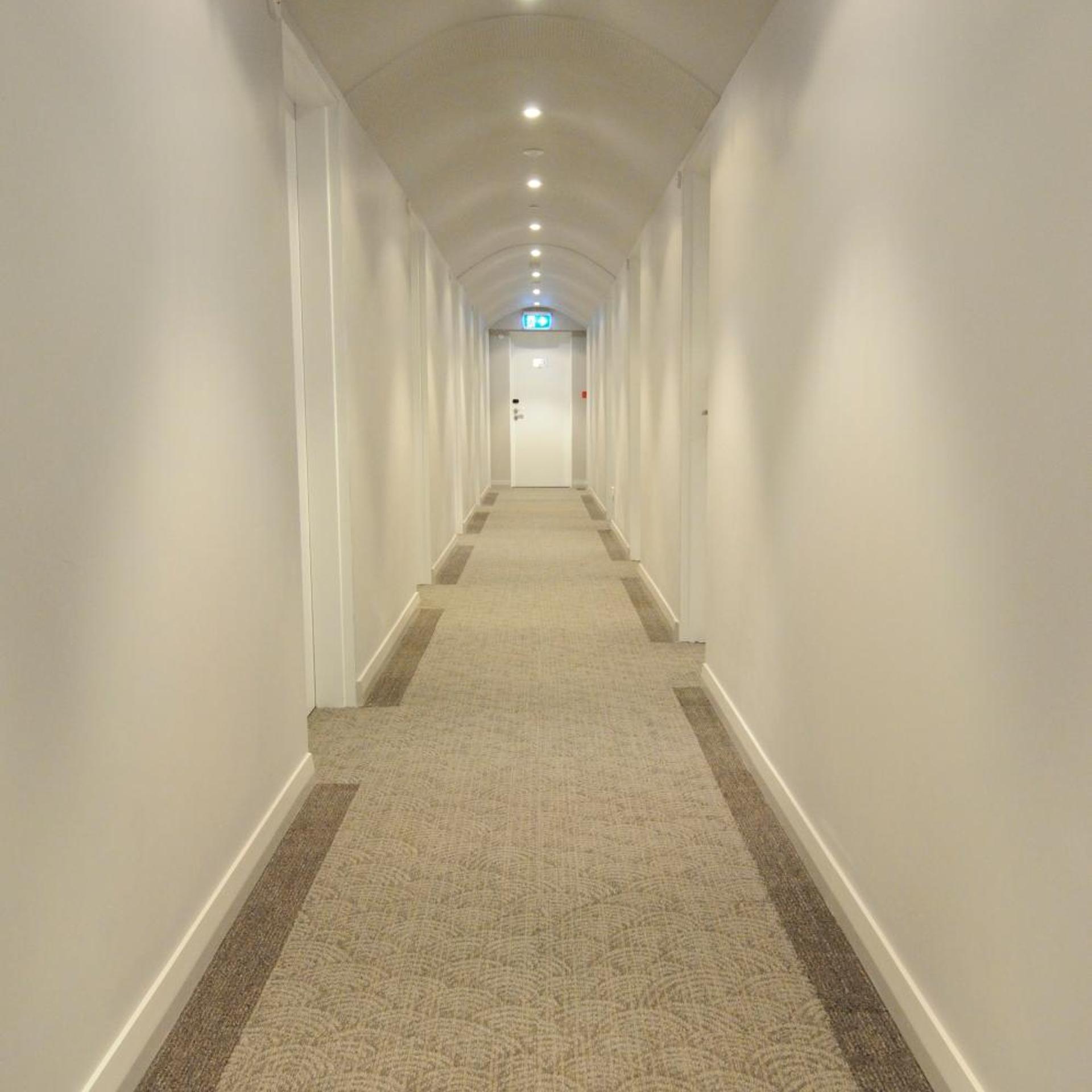 Kangaroo Inn 46/50