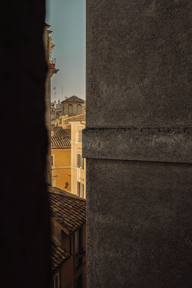Piazza Navona White 37/50