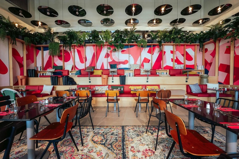 JOST Hotel Montpellier Centre St Roch 47/58