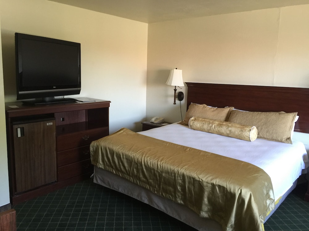 Portside Inn & Suites 29/58