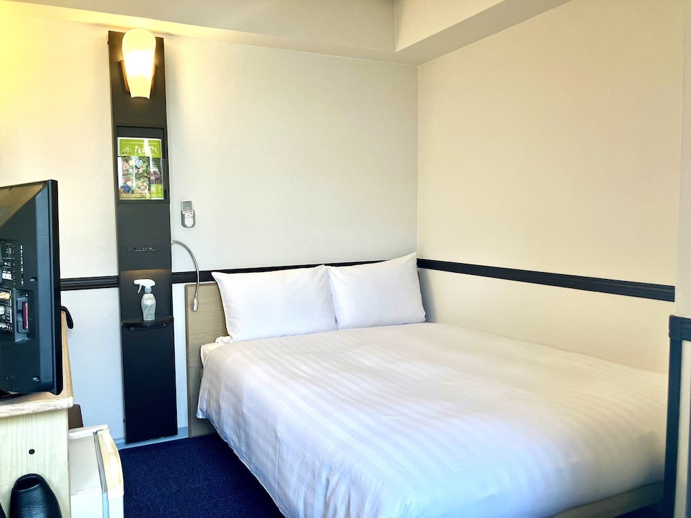 Toyoko Inn Otsuka Eki Kita Guchi No.1 11/55