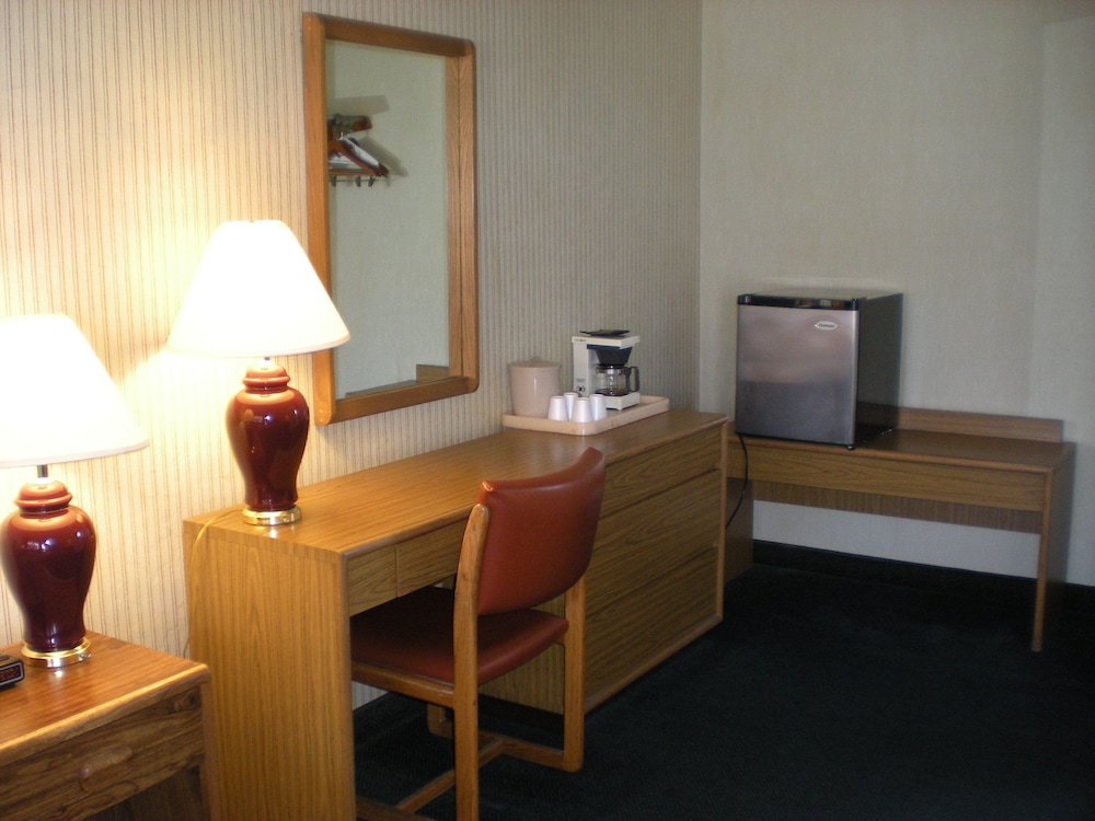 Coastal Breeze Inn Morro Bay Ca 29/47