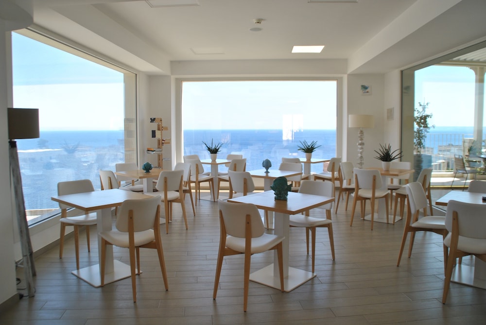 EST HOTEL 45/65