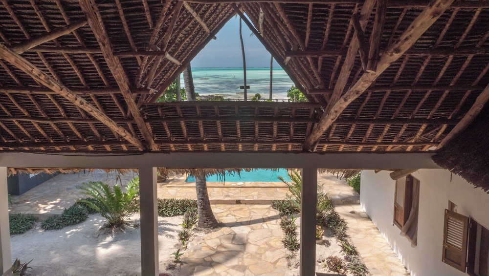 Raha Lodge 19/42