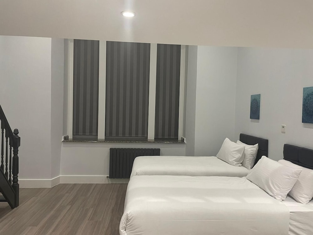 LONDON PLAZA SERVICED APARTMENTS 13/52