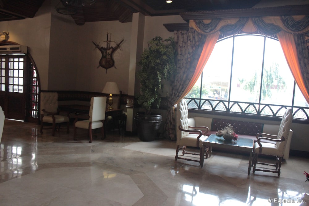 Camelot Hotel Quezon City powered by Cocotel 47/75