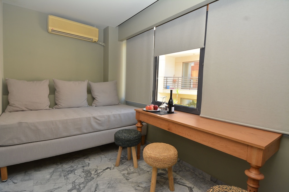 Candia Suites And Rooms 32/49