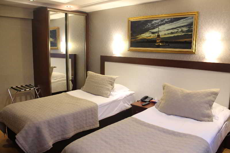 Regency World Suite 6/20