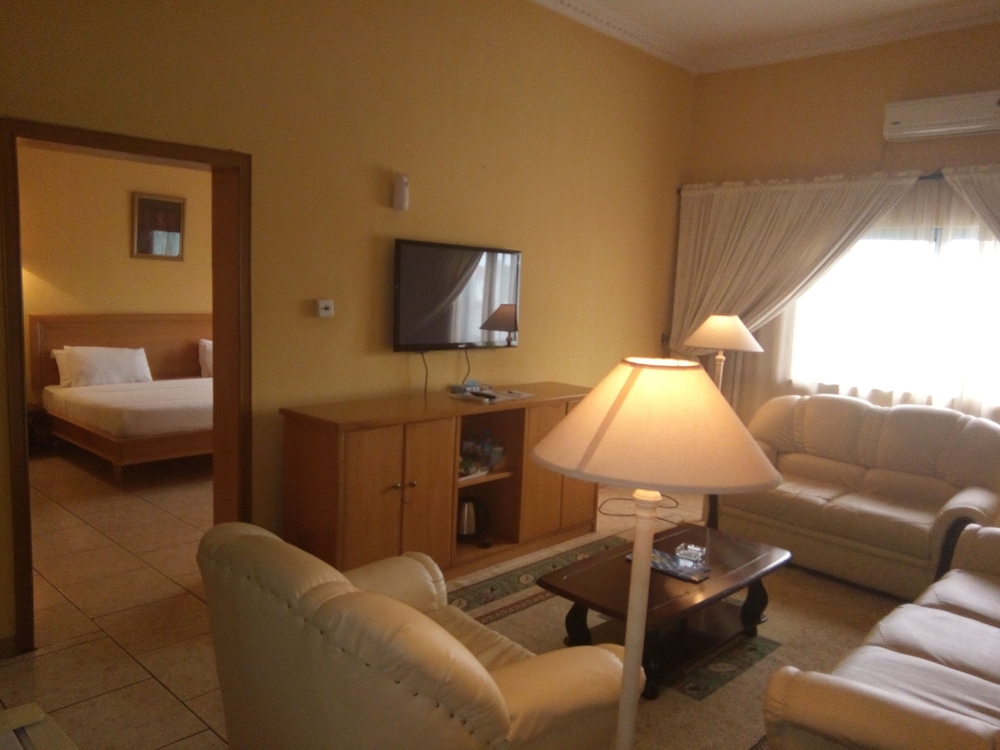 Asaa Pyramid Hotel 14/19