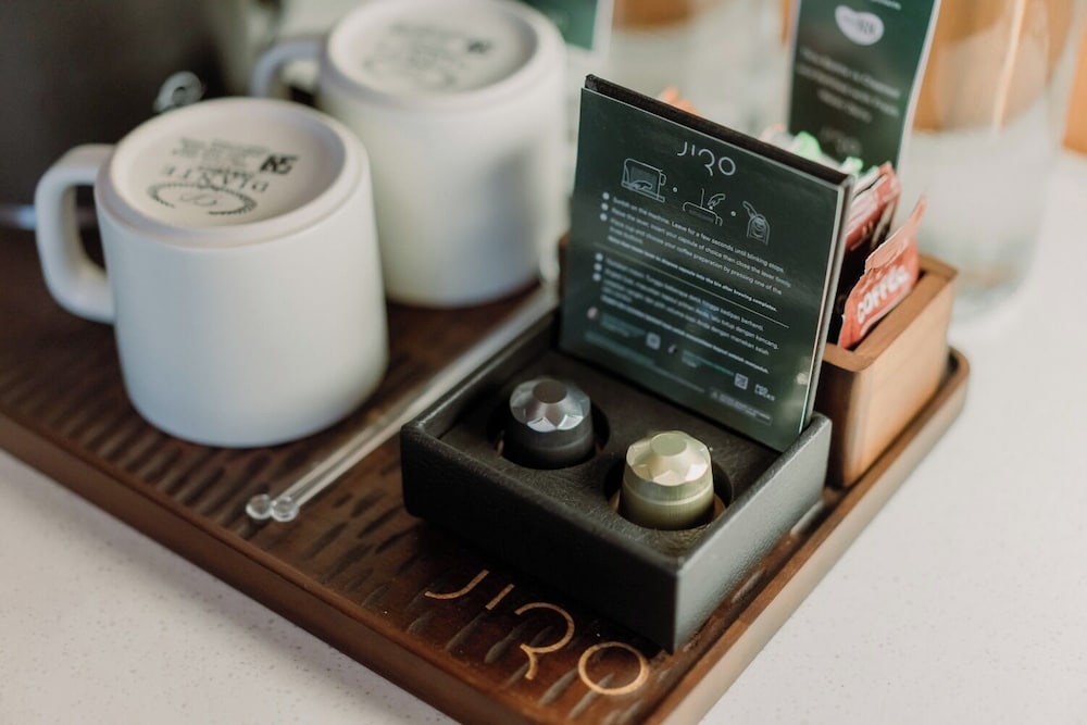 Jiro Hotel 35/50