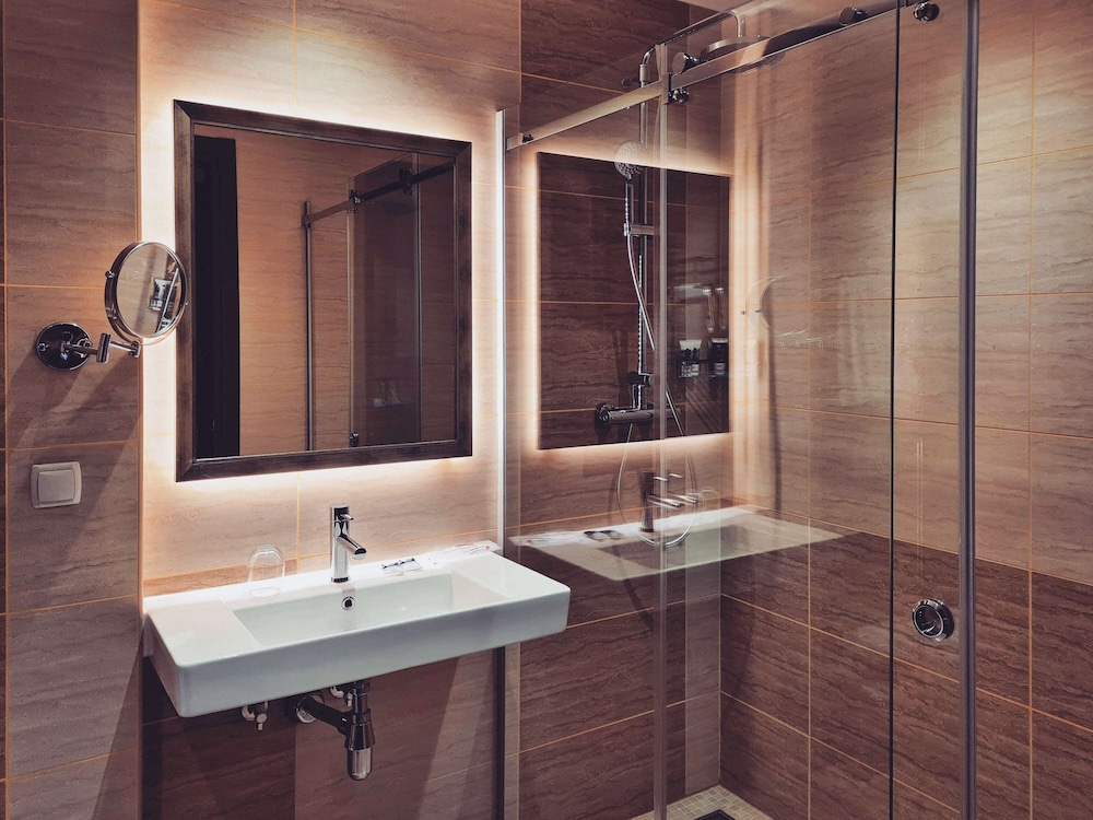 Mercure Tetovo 70/72