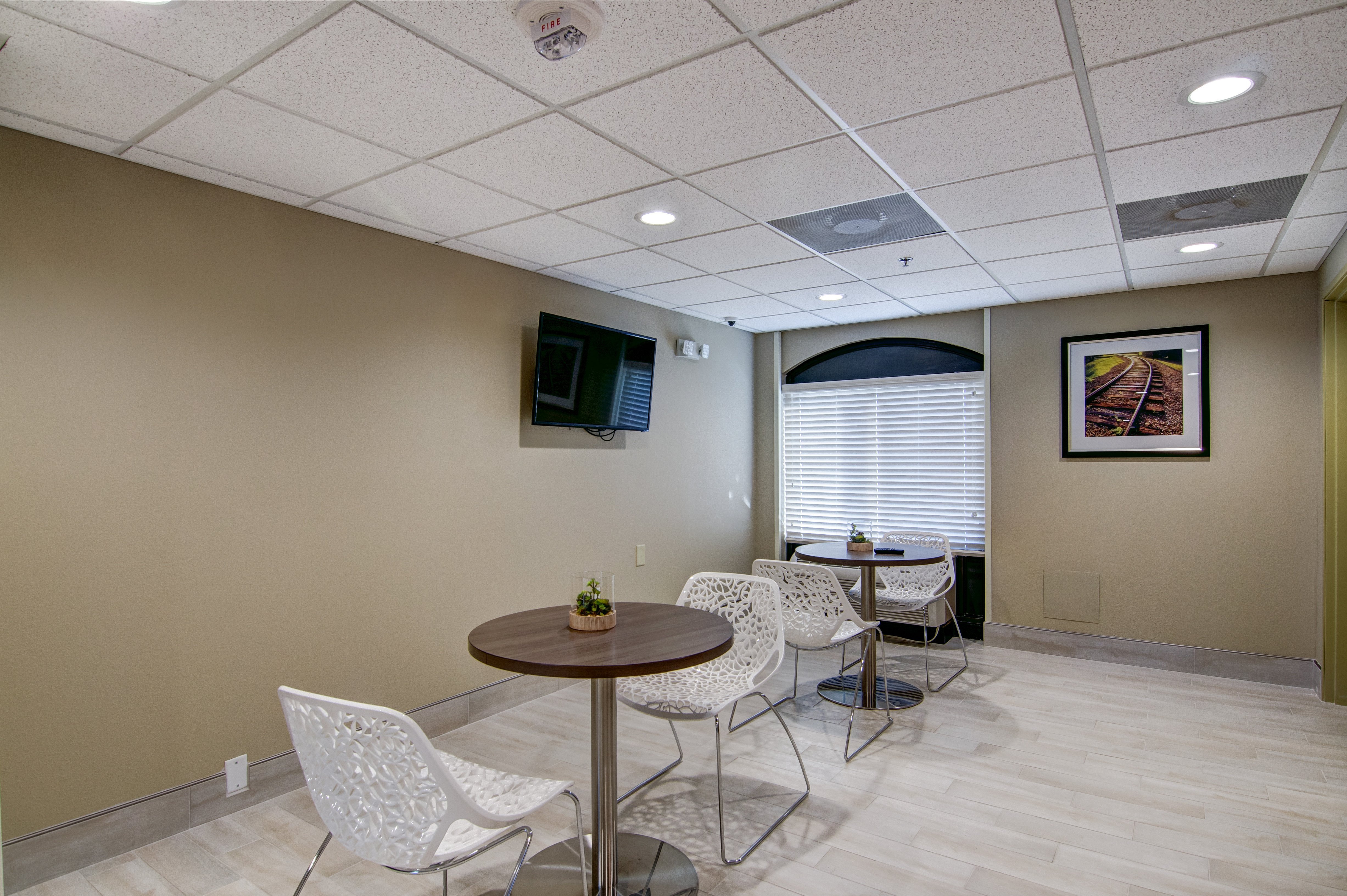 CANDLEWOOD SUITES RICHMOND - WEST BROAD 21/26