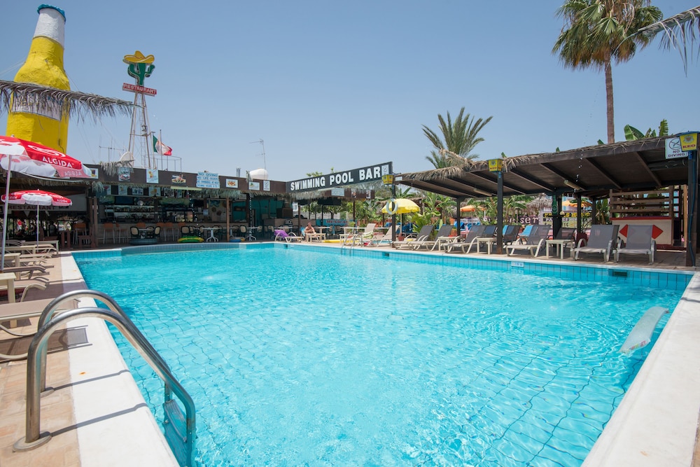 Kkaras Hotel 36/68
