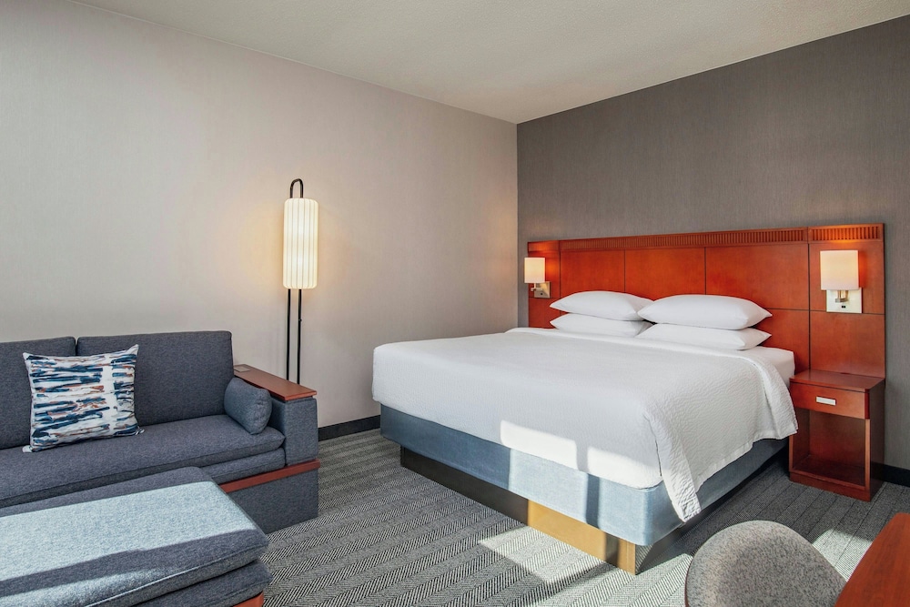 Courtyard by Marriott Boston Andover 12/59