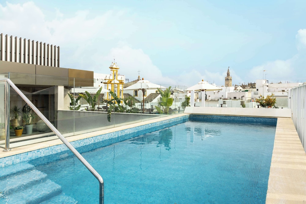 Radisson Collection Hotel, Magdalena Plaza Sevilla 41/73