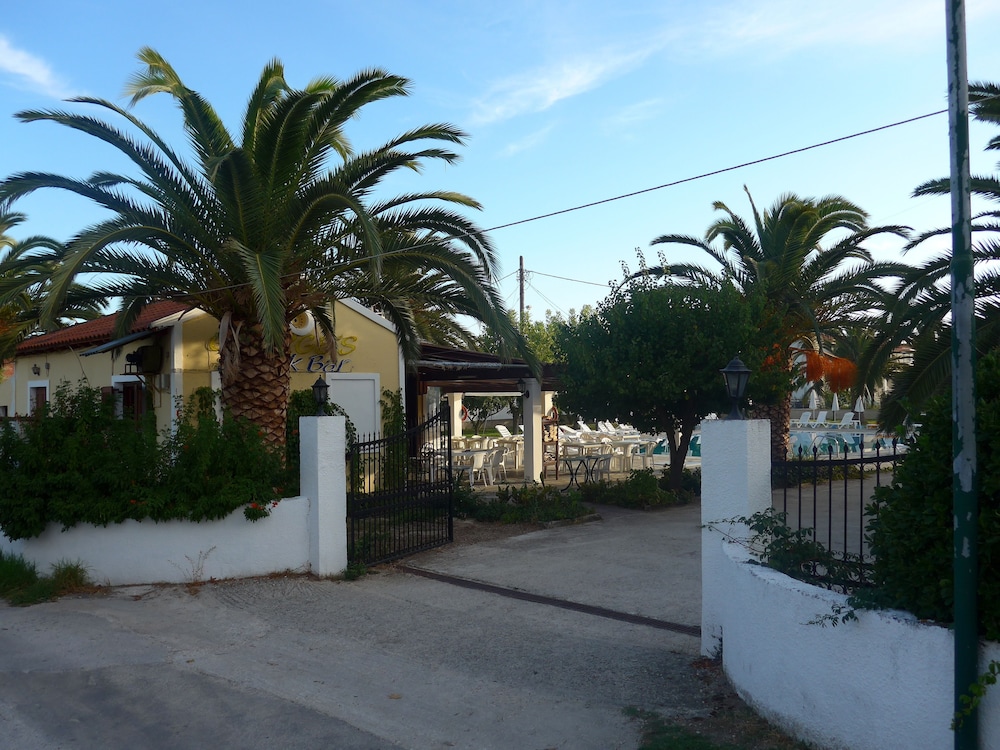 Tzilios Studios 10/40