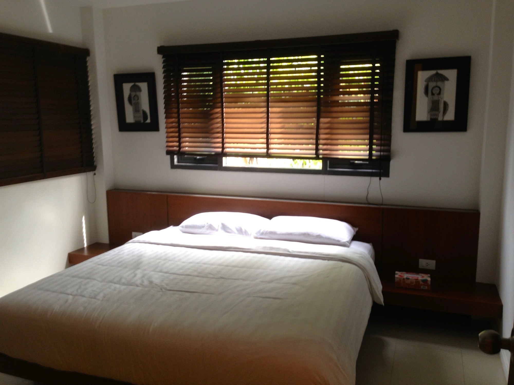 1 BEDROOM, SUITE