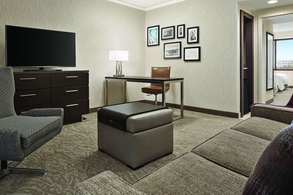 Embassy Suites by Hilton Chicago North Shore Deerfield 38/65