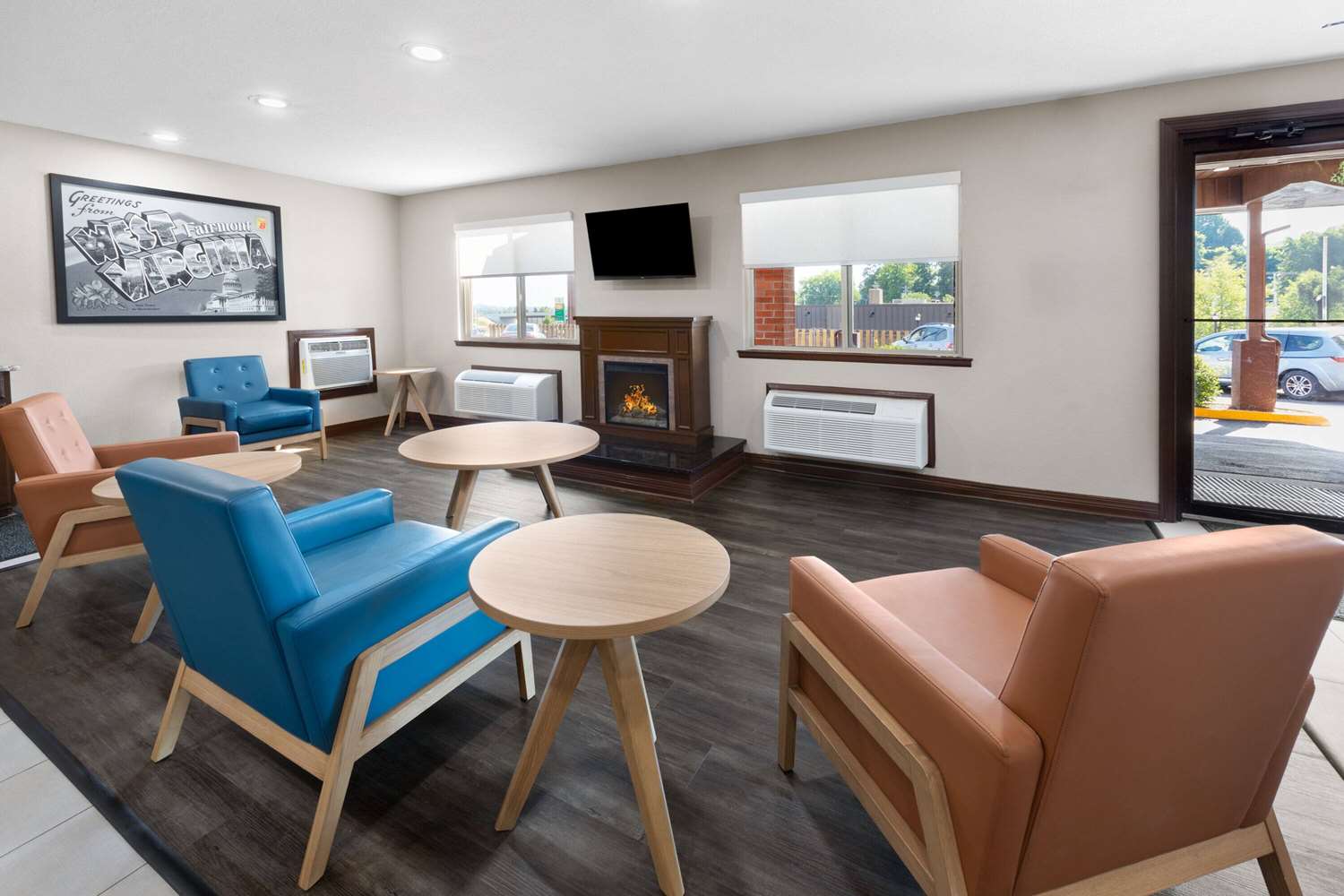 Super 8 By Wyndham Fairmont, WV 16/28