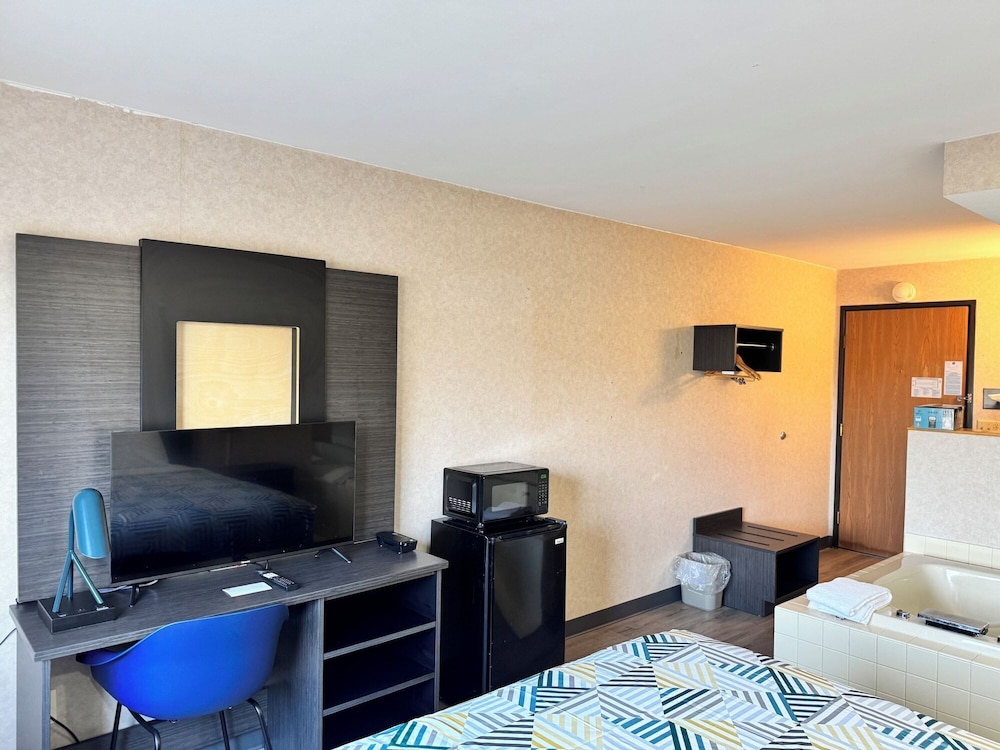 Motel6 Eau Claire, WI 23/49