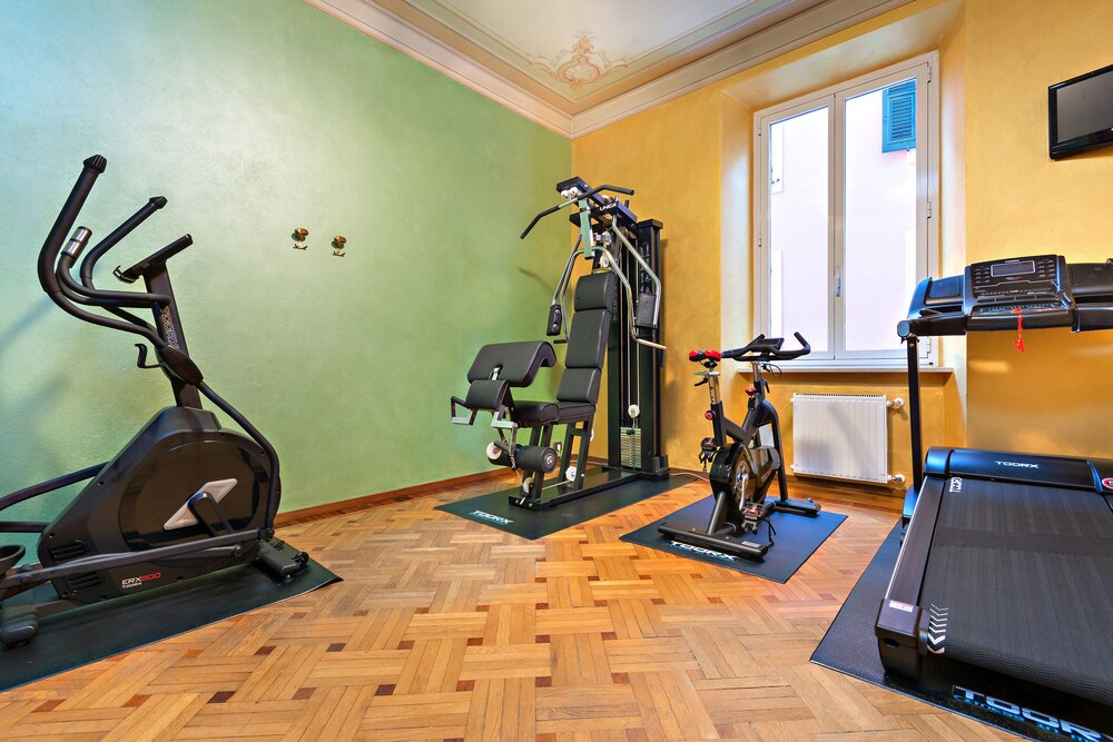 Hotel Monte Rosa 20/30