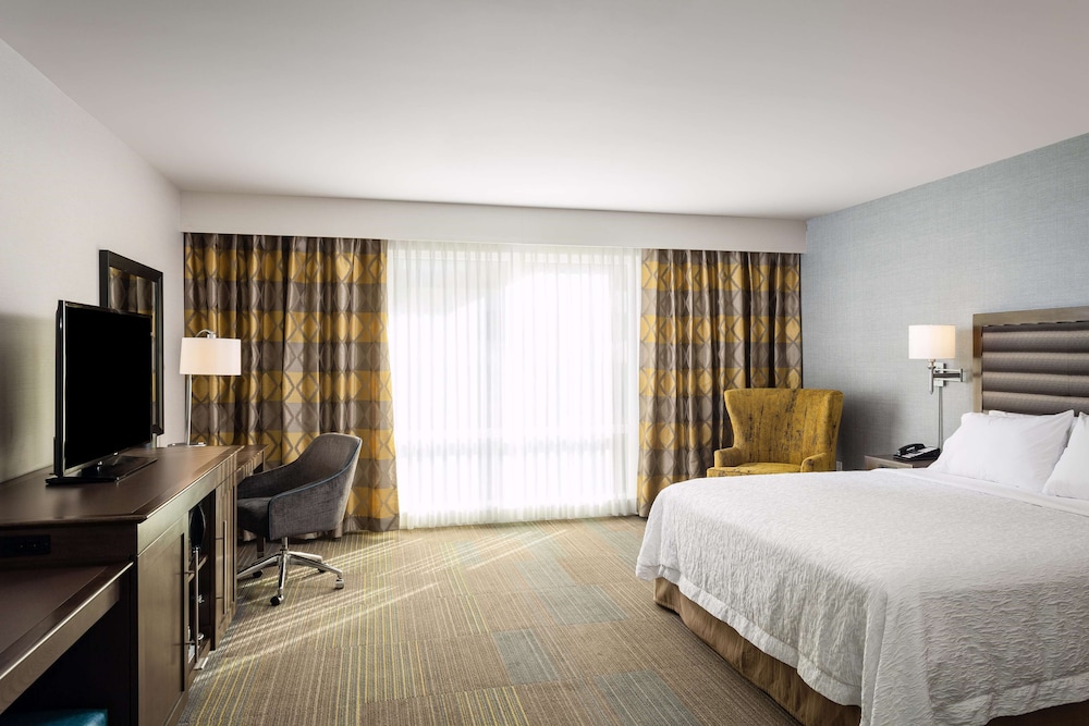 Hampton Inn Suites By Hilton Seattle Northgate 15/53