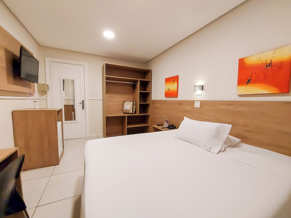 Hotel Itamarati 4/50