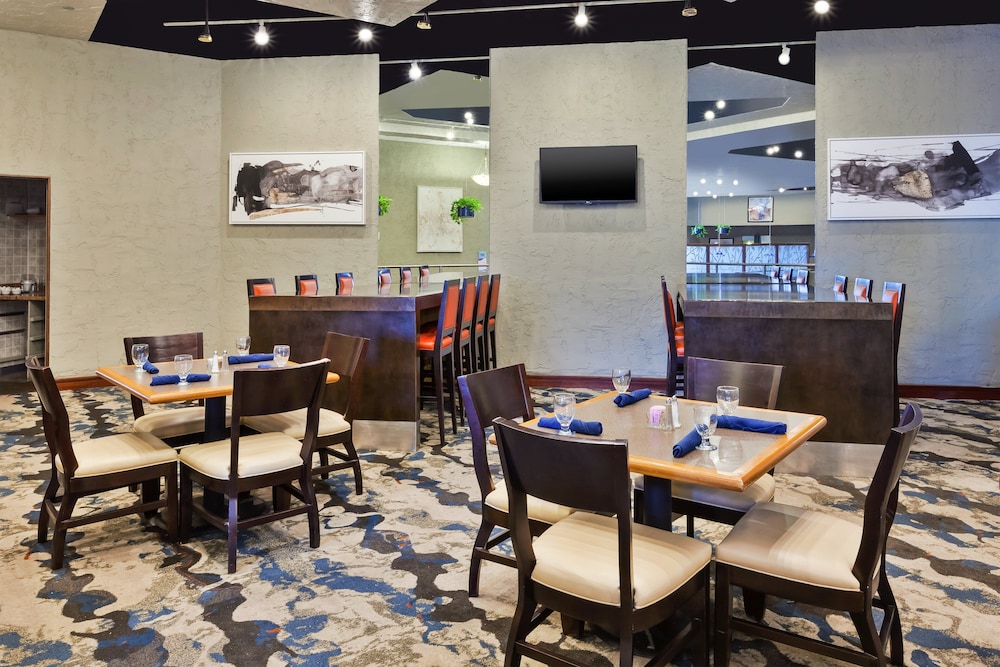 Crowne Plaza Columbus North-Worthington 36/56