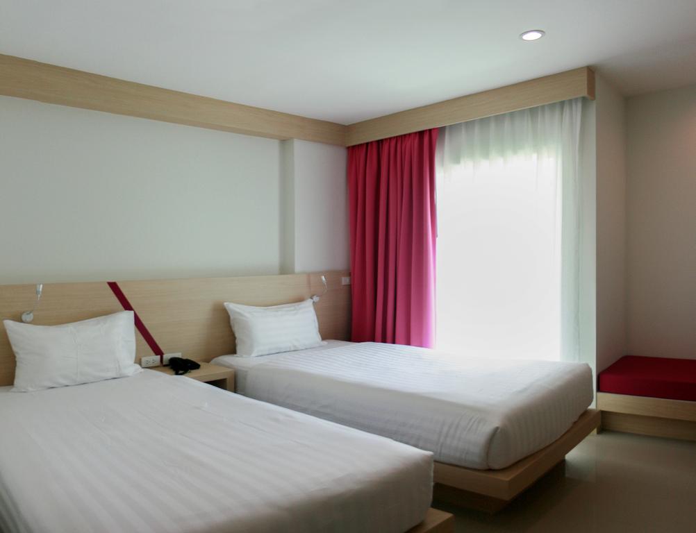Sun Sea Sand Hotel 6/50