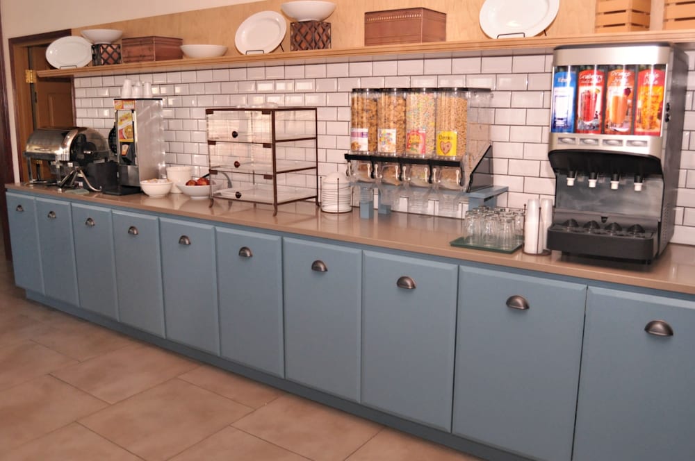 Country Inn & Suites By Radisson Kearney NE 7/37