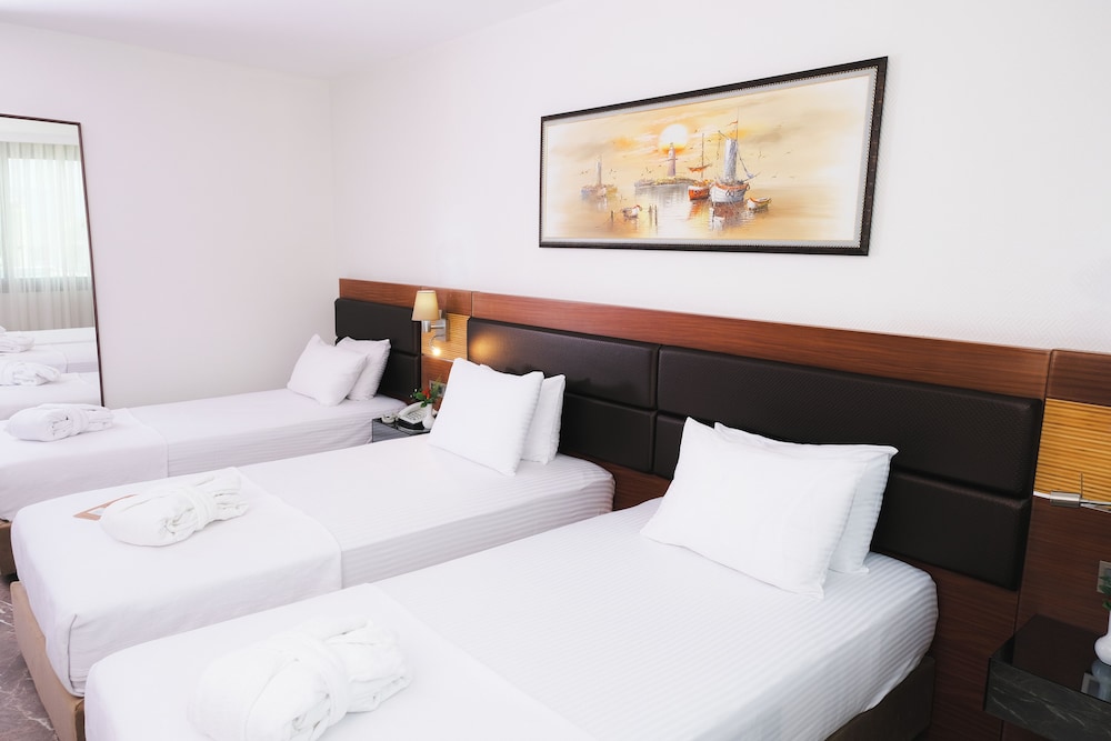 Armis Hotel 11/50