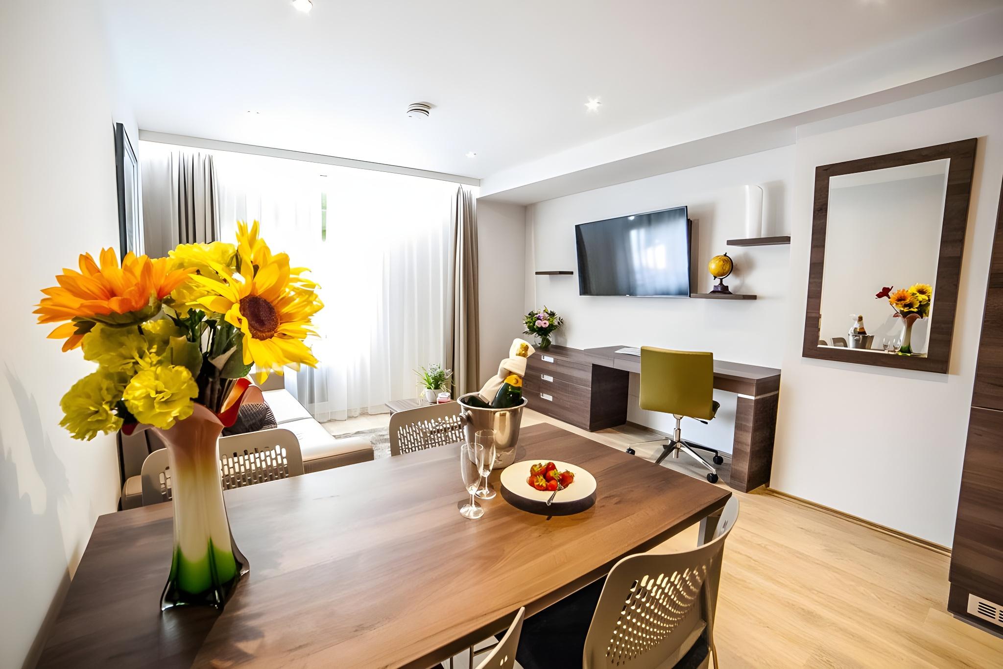 Hampton Suites Serviced Apartments 15/23