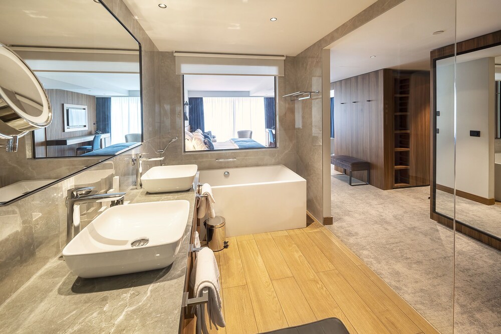 Riva Luxury Hotel 46/69